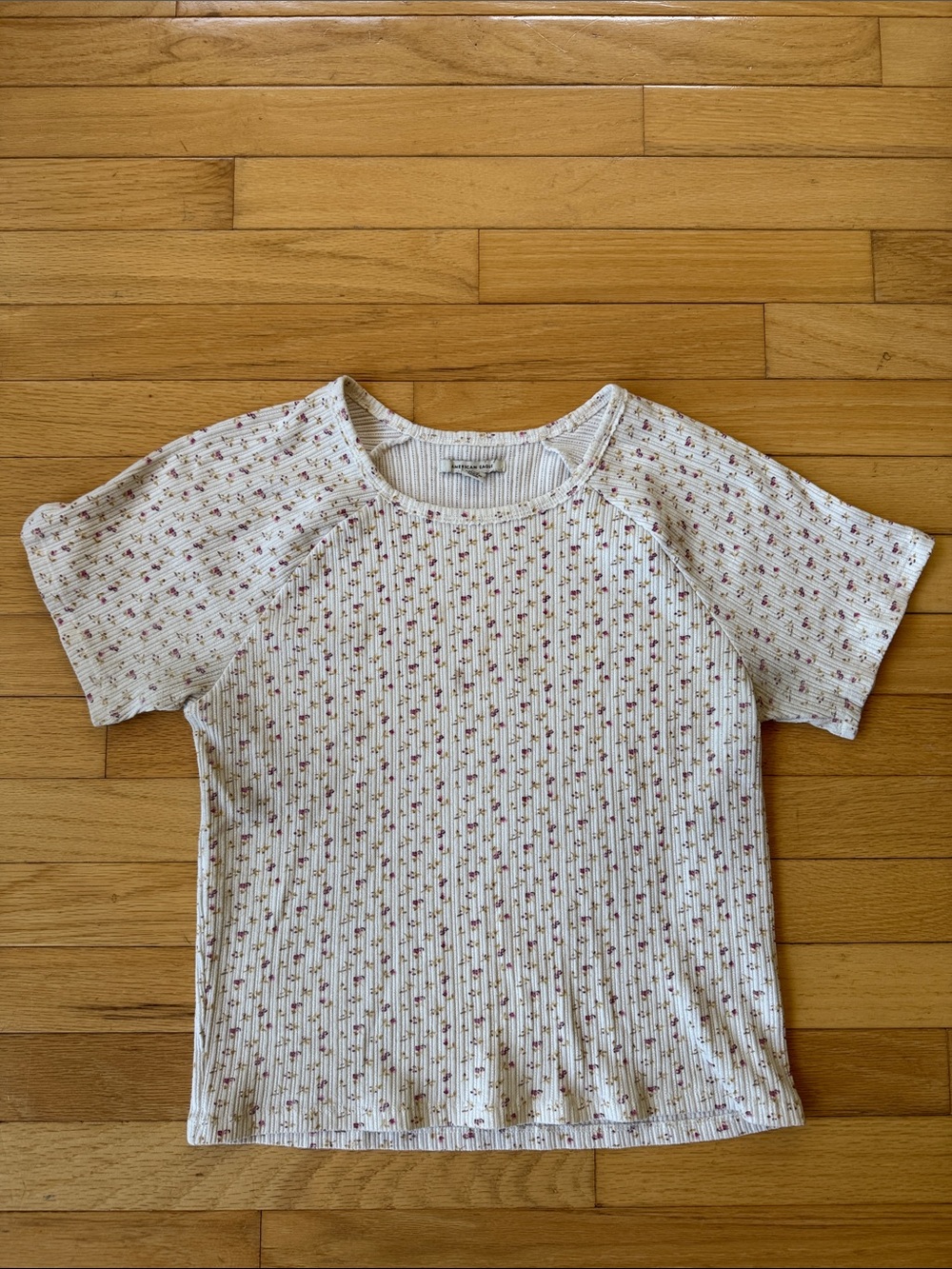American Eagle floral ribbed short sleeve top - white L
